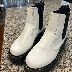 Dr. Martens 2976 Platform Chelsea Boot